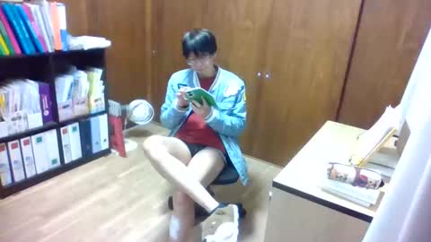 Snapshot of mostlerman chatting on December 17, 2025, 6:30 am mostlerman online show from December 17, 2025, 6:30 am