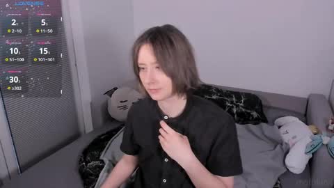 Snapshot of mothkink chatting on May 8, 2026, 6:13 pm mothkink Moth - online show from May 8, 2026, 6:13 pm