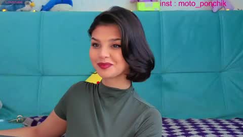 Snapshot of moto_ponchik chatting on May 22, 2026, 5:36 am Kris online show from May 22, 2026, 5:36 am