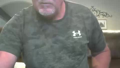 motorguy08 online show from October 16, 2025, 2:40 pm