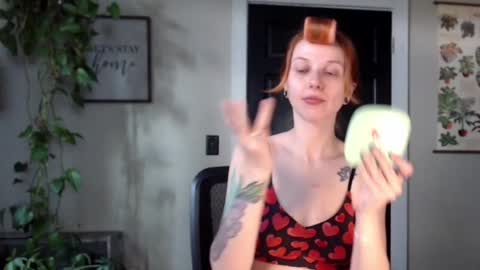 Snapshot of mousiegirl chatting on November 5, 2025, 7:47 pm Mousie online show from November 5, 2025, 7:47 pm