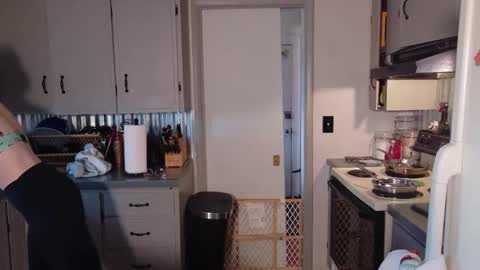 Snapshot of mousiegirl chatting on December 16, 2025, 7:08 pm Mousie online show from December 16, 2025, 7:08 pm