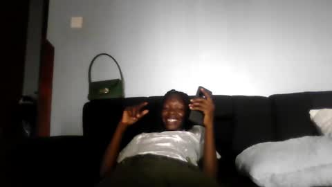 Snapshot of mouthymiss chatting on March 4, 2025, 11:08 am Mouthymiss online show from March 4, 2025, 11:08 am