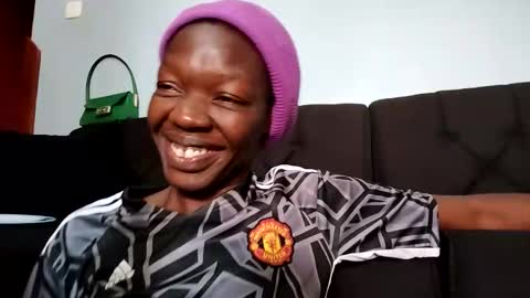 Snapshot of mouthymiss chatting on March 5, 2025, 10:44 am Mouthymiss online show from March 5, 2025, 10:44 am