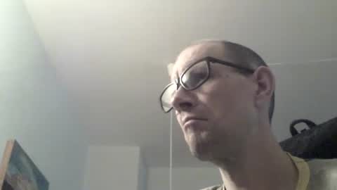 Snapshot of moviem1978 chatting on December 17, 2024, 8:56 am Frederik online show from December 17, 2024, 8:56 am