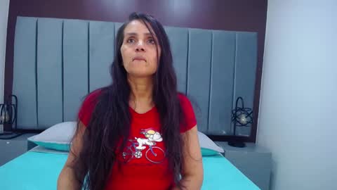 Snapshot of moxa_hot chatting on March 7, 2025, 1:29 pm moxa hot online show from March 7, 2025, 1:29 pm