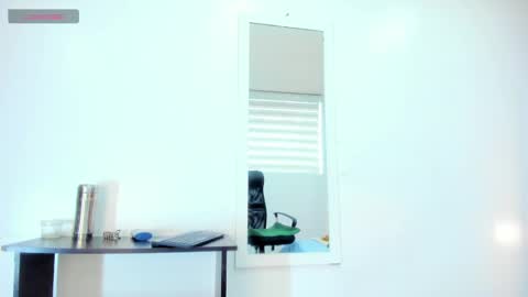 Snapshot of moxa_hot chatting on October 31, 2025, 3:02 pm moxa hot online show from October 31, 2025, 3:02 pm