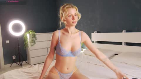 Snapshot of mozaly chatting on September 13, 2025, 11:10 am Elizabeth online show from September 13, 2025, 11:10 am