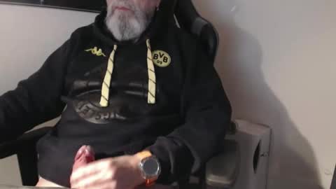 Snapshot of mr_boombastic2021 chatting on November 8, 2025, 11:43 am mr_boombastic2021 online show from November 8, 2025, 11:43 am