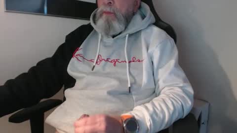 Snapshot of mr_boombastic2021 chatting on November 21, 2025, 11:20 am mr_boombastic2021 online show from November 21, 2025, 11:20 am