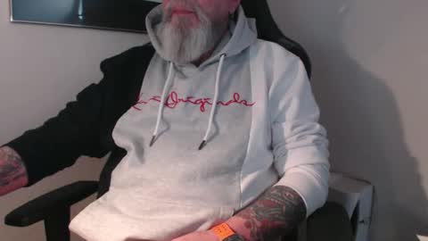 mr_boombastic2021 online show from April 4, 2026, 8:45 am