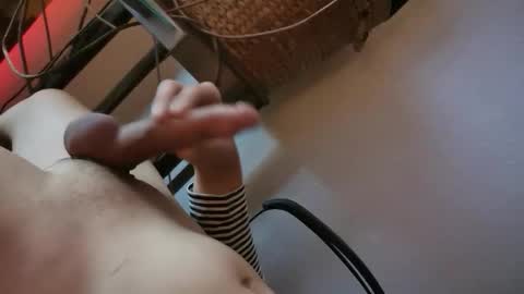 Snapshot of mr_longnight chatting on October 13, 2025, 6:41 pm mr_longnight online show from October 13, 2025, 6:41 pm