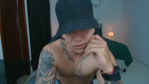 Snapshot of mr_maximo chatting on June 5, 2026, 6:52 am mr_maximo online show from June 5, 2026, 6:52 am