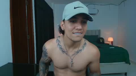 Snapshot of mr_maximo chatting on June 7, 2026, 2:05 am mr_maximo online show from June 7, 2026, 2:05 am
