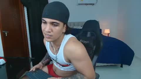 Snapshot of mr_maximo chatting on June 10, 2026, 3:39 am mr_maximo online show from June 10, 2026, 3:39 am
