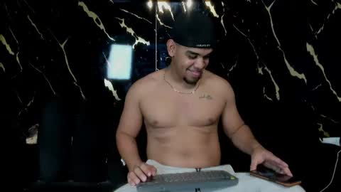 mr_maximo online show from June 22, 2026, 9:12 pm