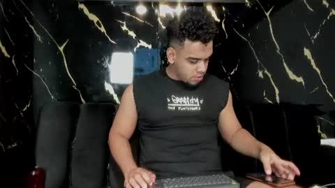 mr_maximo online show from June 29, 2026, 4:08 am