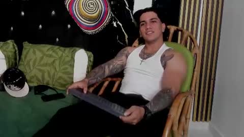 mr_maximo online show from July 17, 2026, 2:29 am