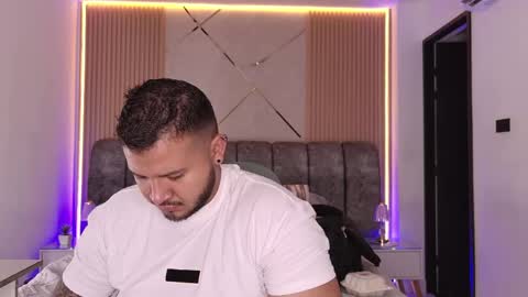 Snapshot of mr_mikee_ chatting on May 31, 2026, 3:04 am MIKEE online show from May 31, 2026, 3:04 am