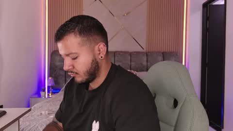 Snapshot of mr_mikee_ chatting on June 5, 2026, 3:13 am MIKEE online show from June 5, 2026, 3:13 am