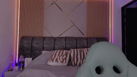 Snapshot of mr_mikee_ chatting on June 26, 2026, 3:11 am MIKEE online show from June 26, 2026, 3:11 am