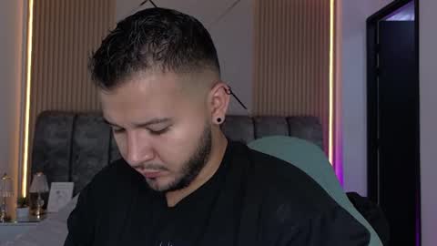 Snapshot of mr_mikee_ chatting on July 2, 2026, 3:06 am MIKEE online show from July 2, 2026, 3:06 am