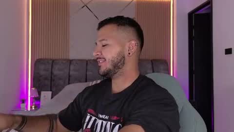 Snapshot of mr_mikee_ chatting on July 25, 2026, 3:15 am MIKEE online show from July 25, 2026, 3:15 am