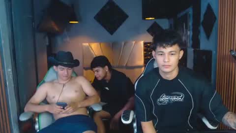 mr_mois online show from June 23, 2026, 5:38 am