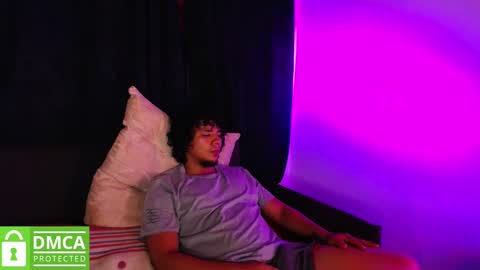 Snapshot of mr_mrscurie chatting on March 6, 2025, 11:09 pm Mr Mrs Curie online show from March 6, 2025, 11:09 pm