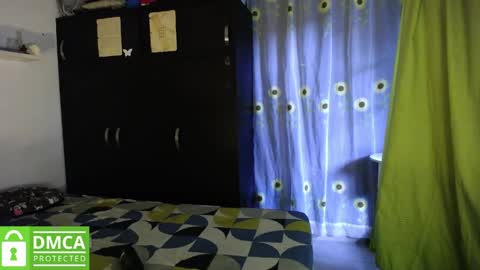 Snapshot of mr_mrscurie chatting on April 11, 2026, 10:36 pm Mr Mrs Curie online show from April 11, 2026, 10:36 pm