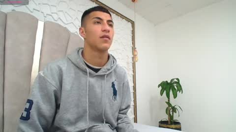 Snapshot of mr_porn_9 chatting on April 5, 2026, 4:09 am Mr Porn online show from April 5, 2026, 4:09 am