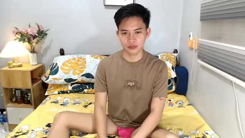 Snapshot of mr_squidcock chatting on November 6, 2025, 2:34 am KYLE online show from November 6, 2025, 2:34 am