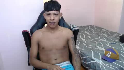 mr_stiven_ online show from January 30, 2025, 5:52 am