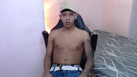 mr_stiven_ online show from February 1, 2025, 2:47 am