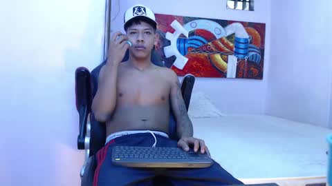 mr_stiven_ online show from February 9, 2025, 8:54 am
