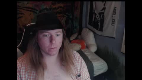 Snapshot of mr_strawberry chatting on October 8, 2025, 10:24 am mr_strawberry online show from October 8, 2025, 10:24 am