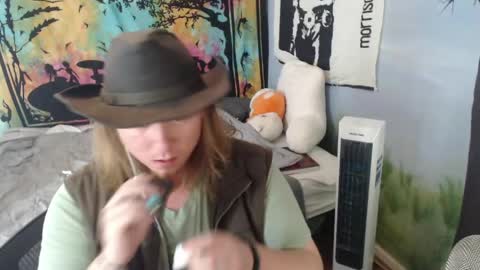 mr_strawberry online show from May 29, 2026, 4:16 pm