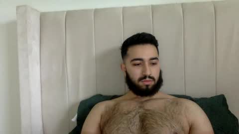 Snapshot of mrarabdaddy chatting on June 19, 2026, 11:47 am mrarabdaddy online show from June 19, 2026, 11:47 am