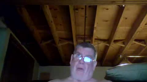 Snapshot of mrblade666 chatting on December 5, 2024, 2:42 am mrblade666 online show from December 5, 2024, 2:42 am