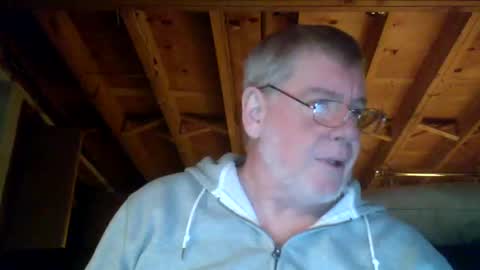 Snapshot of mrblade666 chatting on December 18, 2024, 12:21 am mrblade666 online show from December 18, 2024, 12:21 am