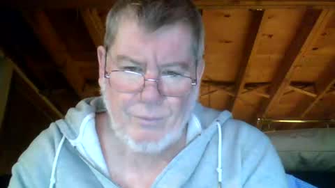 Snapshot of mrblade666 chatting on December 22, 2024, 12:27 pm mrblade666 online show from December 22, 2024, 12:27 pm