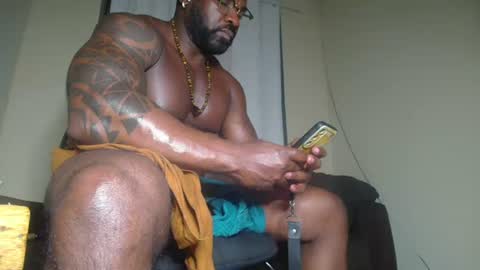 Snapshot of mrbrown_strong chatting on July 16, 2026, 12:49 am mr brown online show from July 16, 2026, 12:49 am