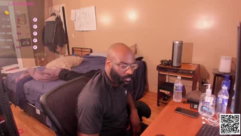 Snapshot of mrchuckdailyxxx chatting on December 7, 2024, 11:34 pm Chuck Daily online show from December 7, 2024, 11:34 pm