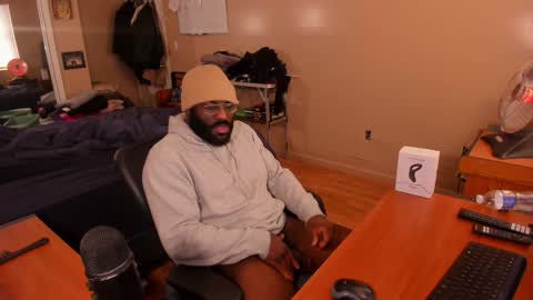 Snapshot of mrchuckdailyxxx chatting on December 23, 2024, 1:24 pm Chuck Daily online show from December 23, 2024, 1:24 pm