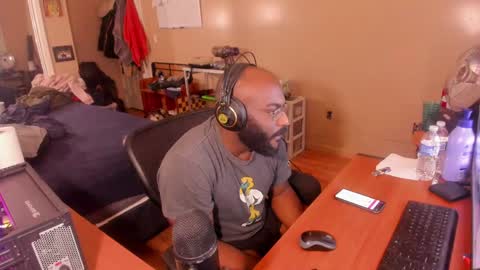 Snapshot of mrchuckdailyxxx chatting on January 11, 2025, 10:29 am Chuck Daily online show from January 11, 2025, 10:29 am