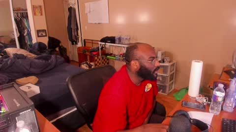 Snapshot of mrchuckdailyxxx chatting on January 27, 2025, 11:22 am Chuck Daily online show from January 27, 2025, 11:22 am