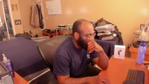 Snapshot of mrchuckdailyxxx chatting on February 2, 2025, 4:22 pm Chuck Daily online show from February 2, 2025, 4:22 pm