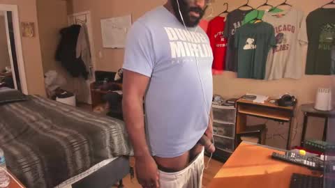 Snapshot of mrchuckdailyxxx chatting on October 19, 2025, 2:07 pm Chuck Daily online show from October 19, 2025, 2:07 pm