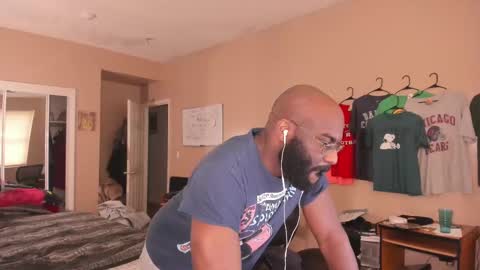 Snapshot of mrchuckdailyxxx chatting on November 6, 2025, 1:45 pm Chuck Daily online show from November 6, 2025, 1:45 pm