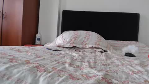 mrcock_col online show from September 18, 2025, 6:43 pm